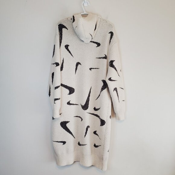 NOT FOR SALE Poshmark will Restrict Sellers Accounts If We Delete Too Many Items - Picture 2 of 5